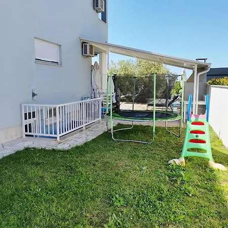 ヴィラ With Pool And Mesmerizing Sea View Fažana