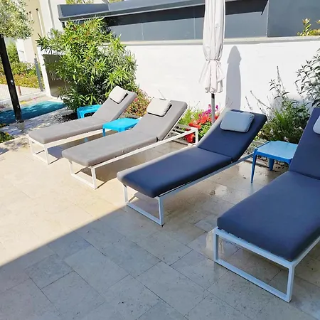 With Pool And Mesmerizing Sea View * Fažana