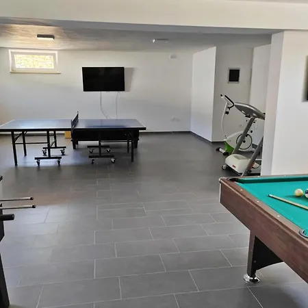 With Pool And Mesmerizing Sea View *