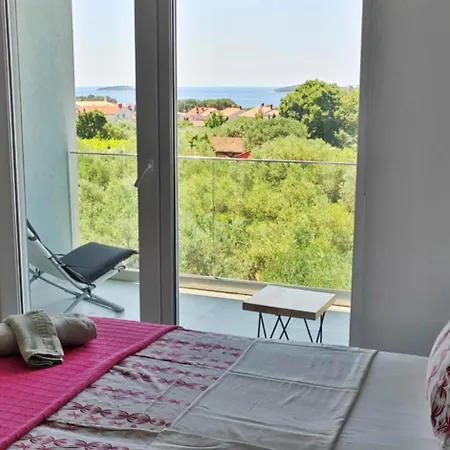 Villa With Pool And Mesmerizing Sea View