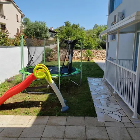 Vila With Pool And Mesmerizing Sea View
