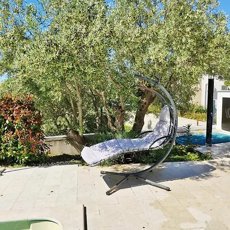 With Pool And Mesmerizing Sea View Villa *