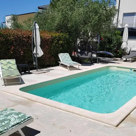 With Pool And Mesmerizing Sea View Vila