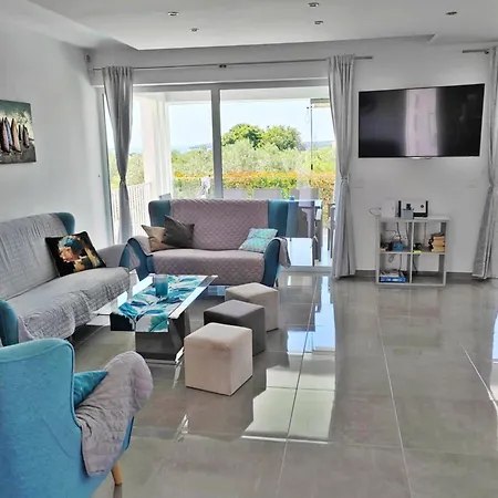 With Pool And Mesmerizing Sea View Villa Fažana